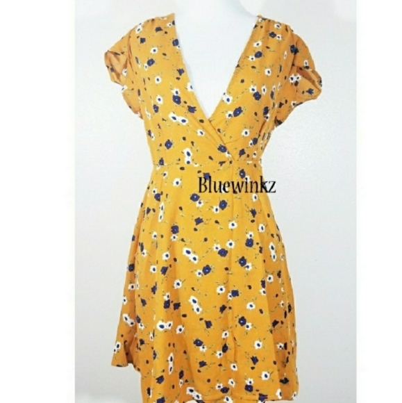 Yellow Floral Cottage Core Wrap Dress - Picture 4 of 7